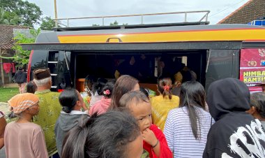 Mobil-Mayur-Kamtibmas-Polresta-Banyuwangi-Kembali-Beraksi,Warga-Riang-Hati